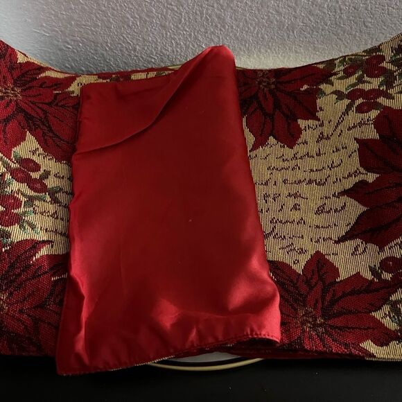 Red Poinsettia Flowers Berries Placemats Tapestry Decoration Set of 6 - Picture 2 of 2